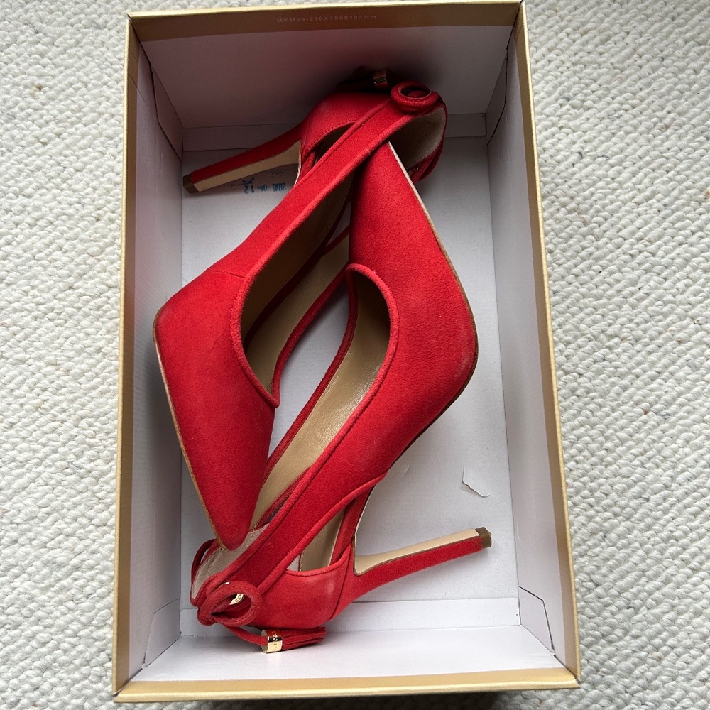 MICHAEL KORS JENNINGS SUEDE PUMPS SIZE 7.5